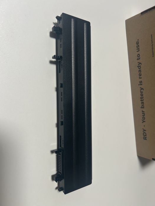 Bateria  para portátil Dell nova sem utilização