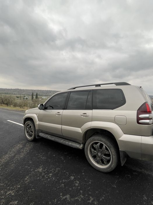 ЖИВОЙ!!! Toyota land cruiser prado 2004    2.7 газ/бензин,  автомат