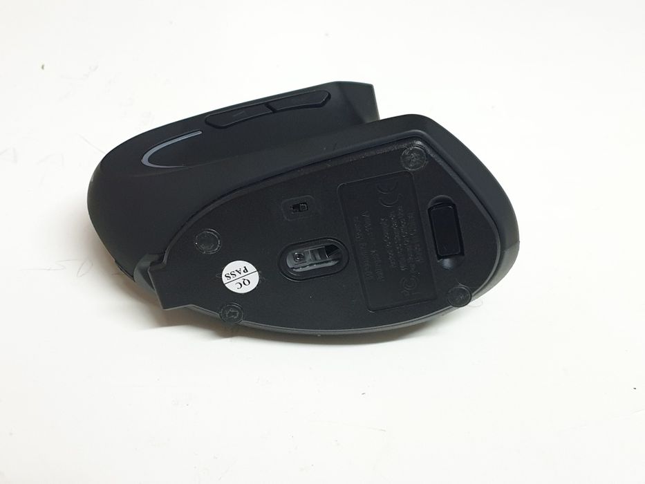 Rato vertical ergonómico wireless.