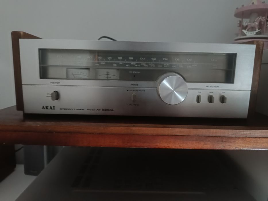 Radio Akai AT 2250L