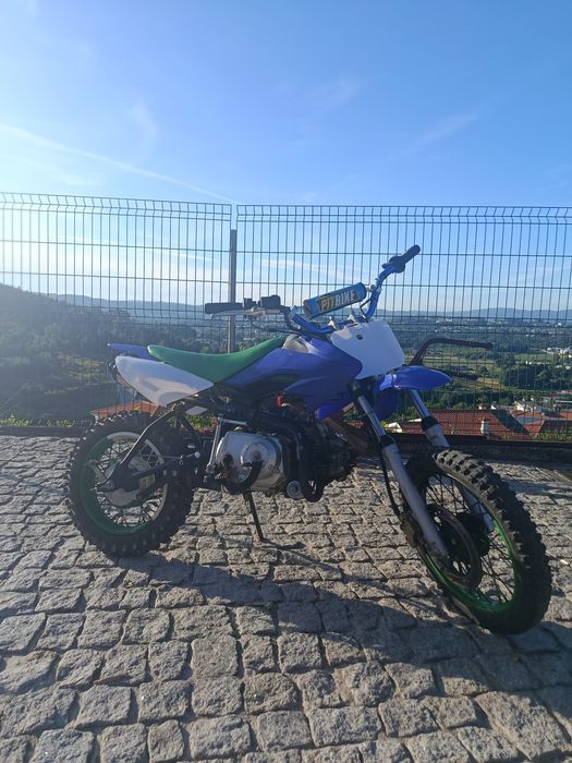 Pit bike com muita força