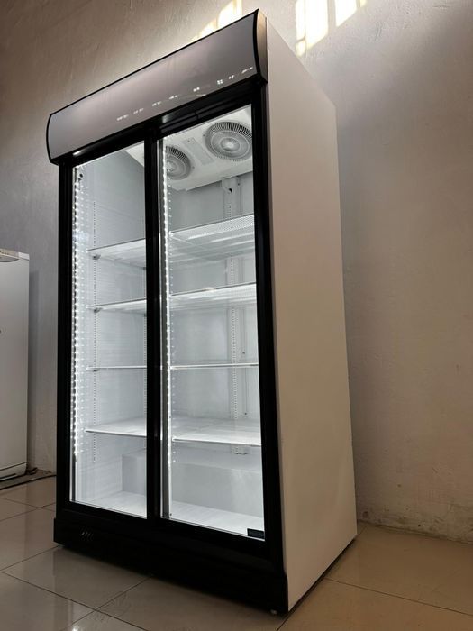 Lodówka  witryna chłodziarka szafa 1200 l Frigoglass 122 cm