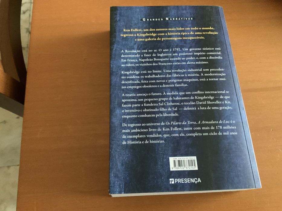 Ken Follett - A Armadura da Luz