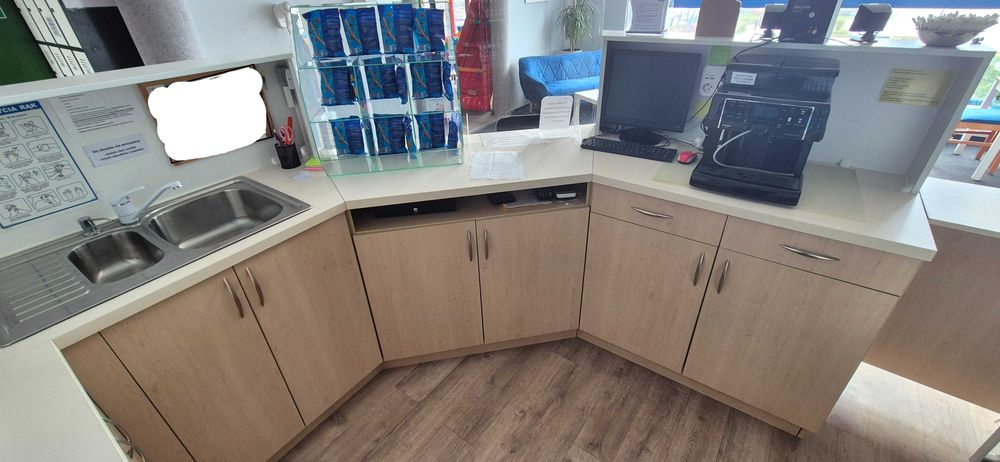 Zabudowa recepcyjna, barek, lada, recepcja