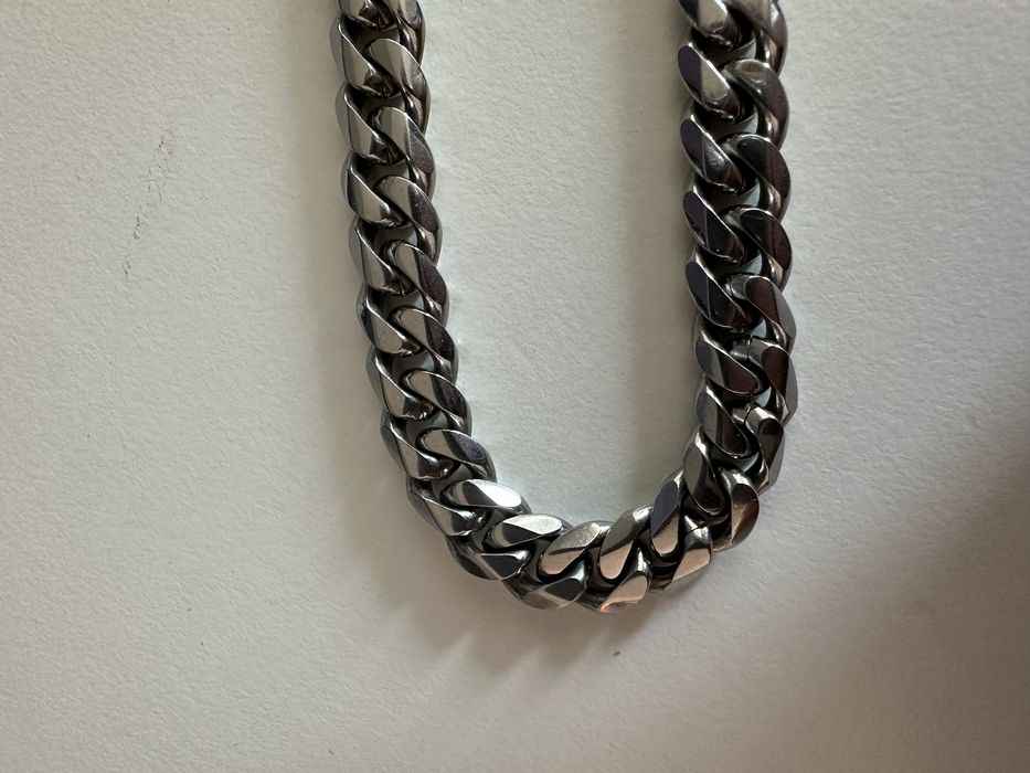 Corrente , Colar Police