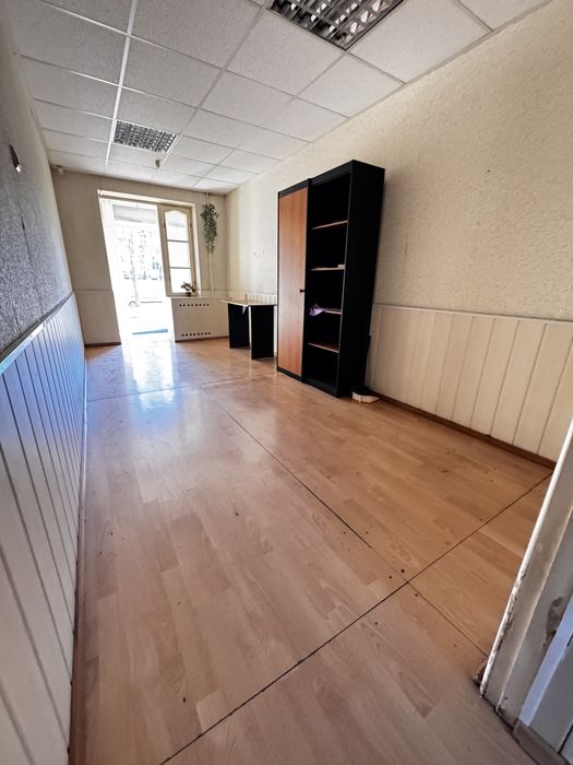 Продаж приміщення