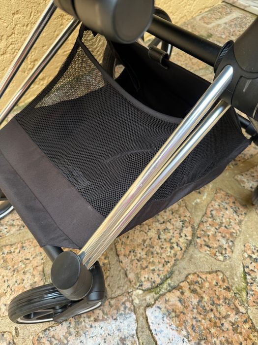 Carrinho cybex priam preto