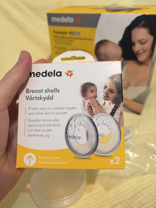 Електронний двофазний молоковідсмоктувач  Medela Freestyle Hands-Free