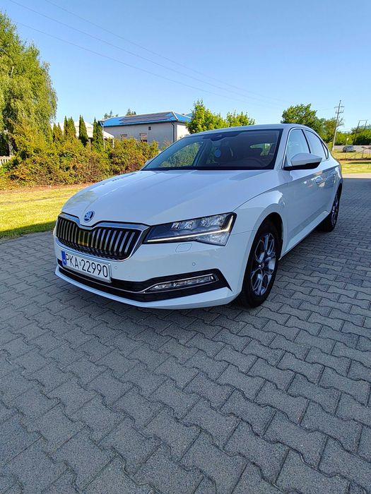 Skoda Superb 2022rok 200KM stan igła przebieg 60000km Salon Polska
