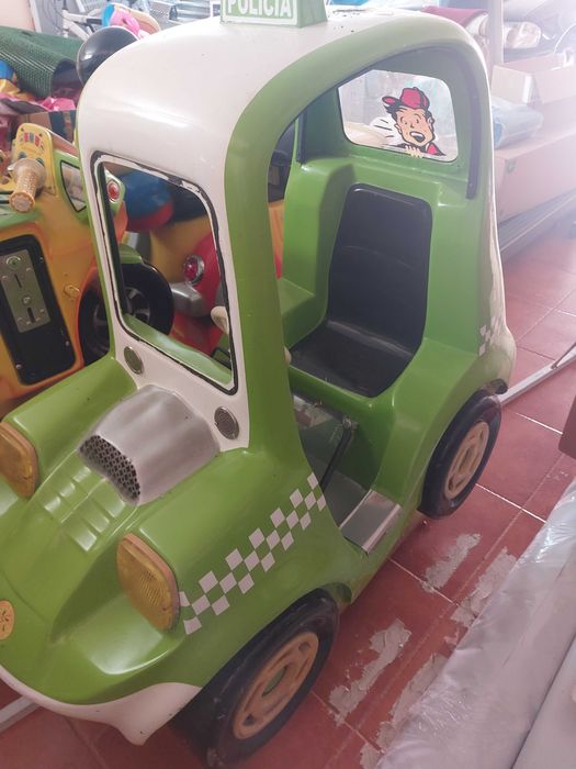 Carro para criança  - Polícia64551676142593121