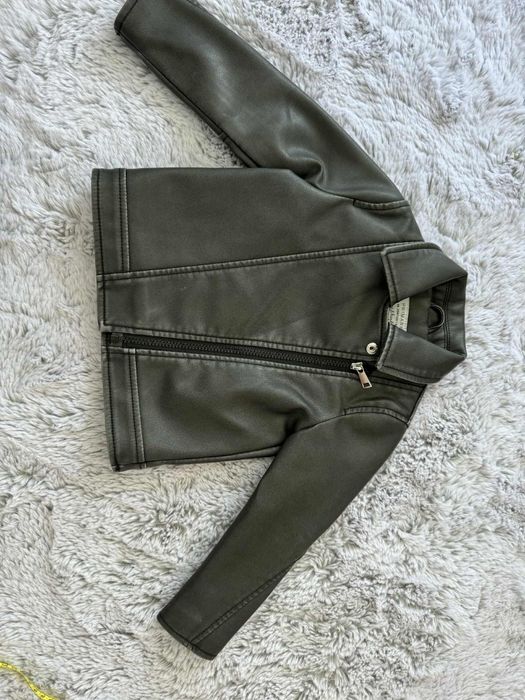 Кожанка Primark для дівчинки, р. 92