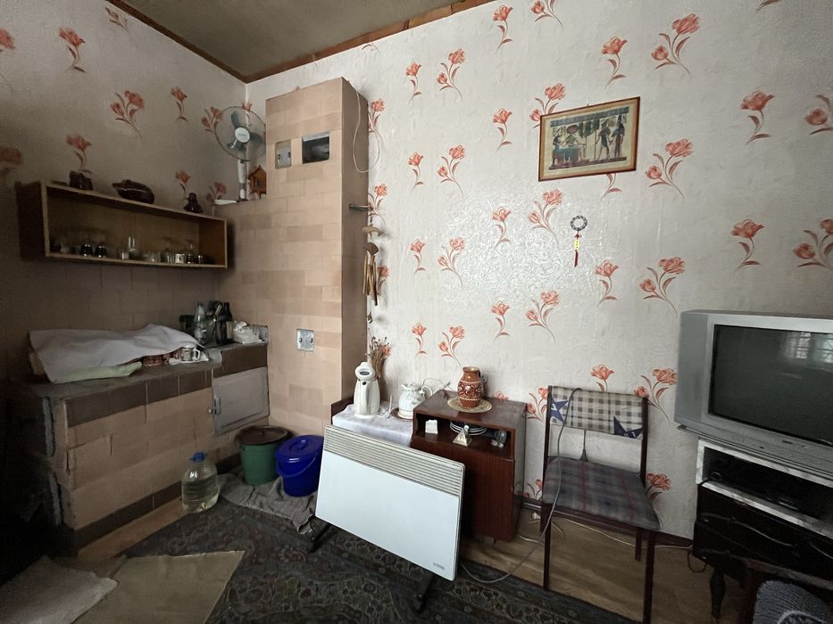 Дача з грубою, великим каміном та банею