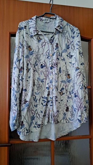 Biała koszula w drobne delikatne kwiaty marki George rozmiar 20 48 4xl