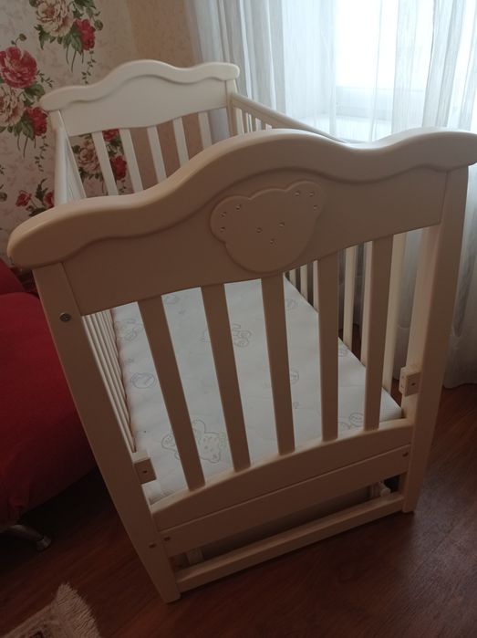 Ліжко дитяче , майже нове