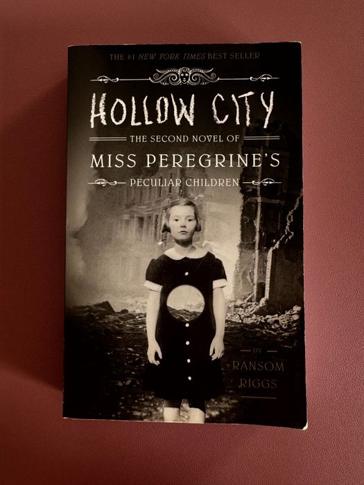 Livros Tales of the peculiar de Ransom Riggs