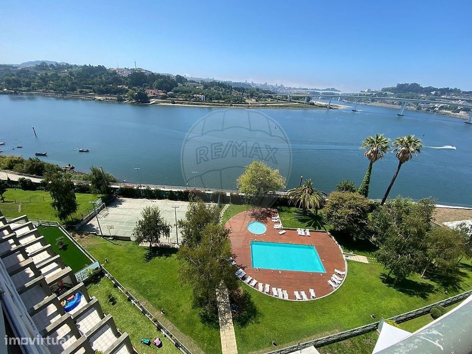 Apartamento T4 para venda