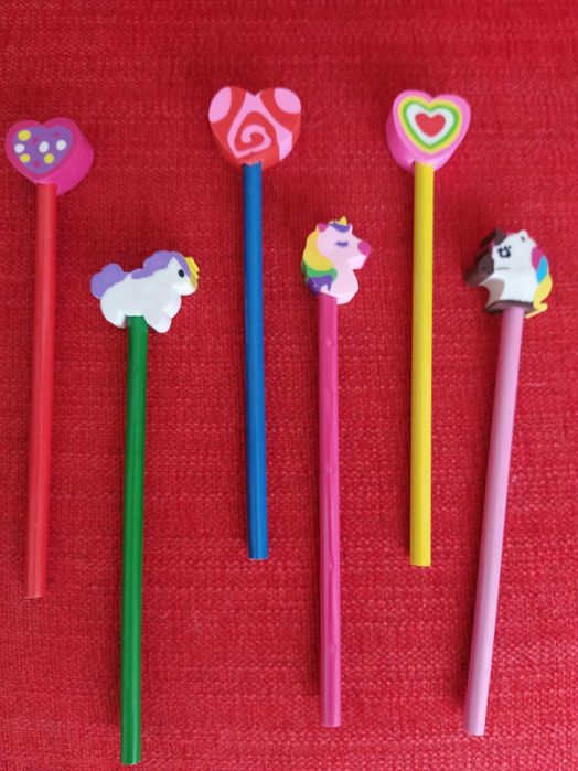 Conjunto 6 lápis de cor grandes com unicórnios e corações