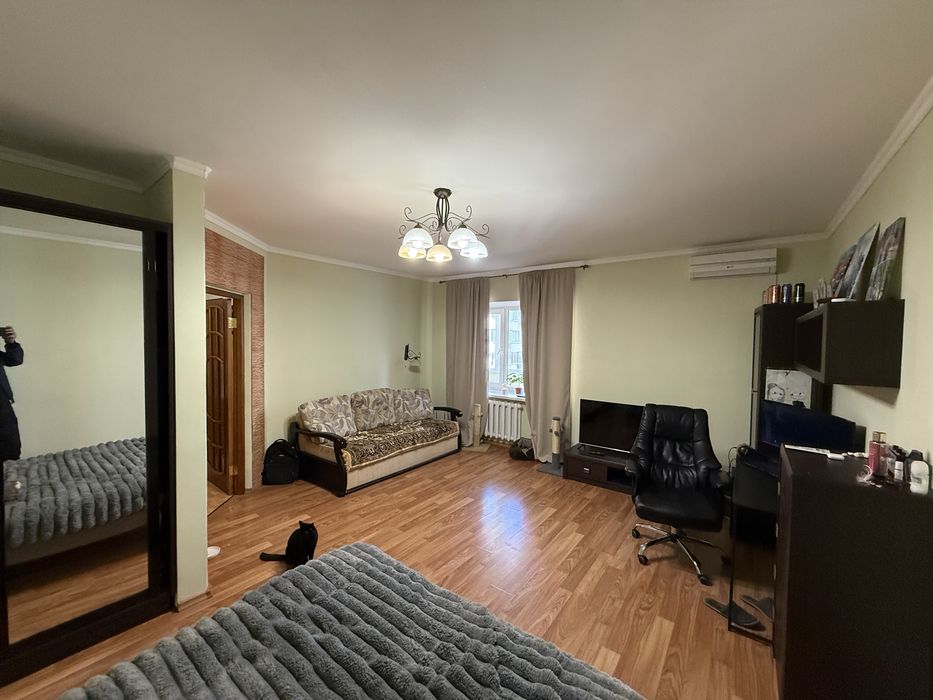 Большая однокомнатная квартира в хорошем доме на 5Слободской.