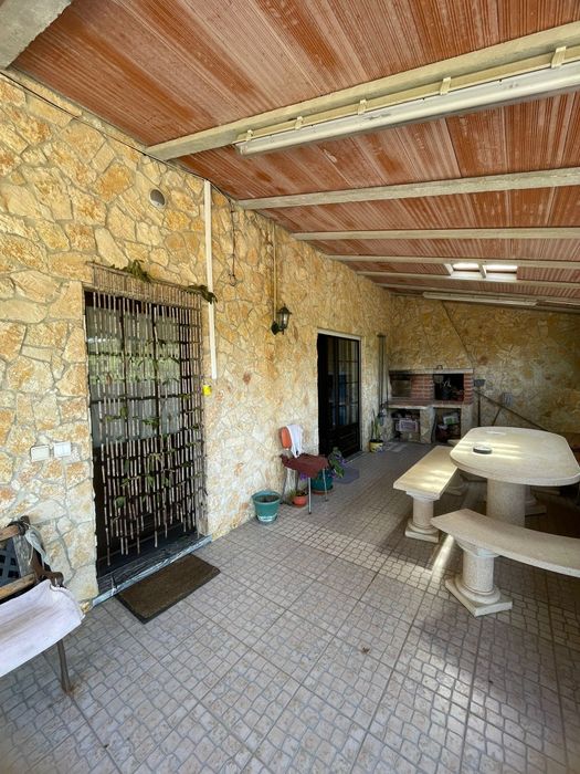 Moradia T4+ em zona de natureza e sossegada  com terreno