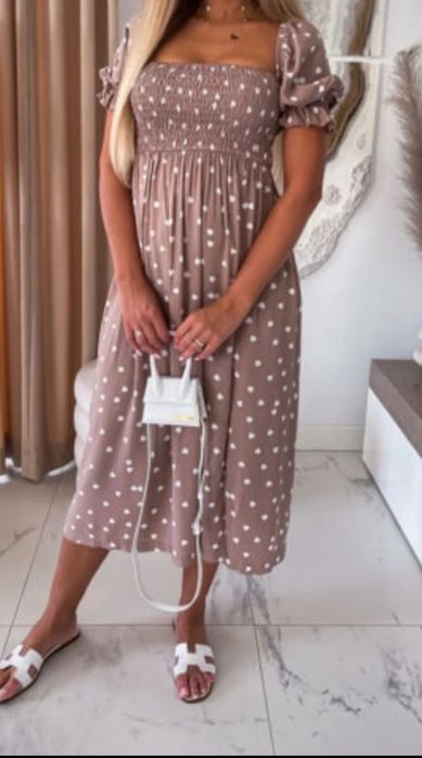 Sukienka w serduszka