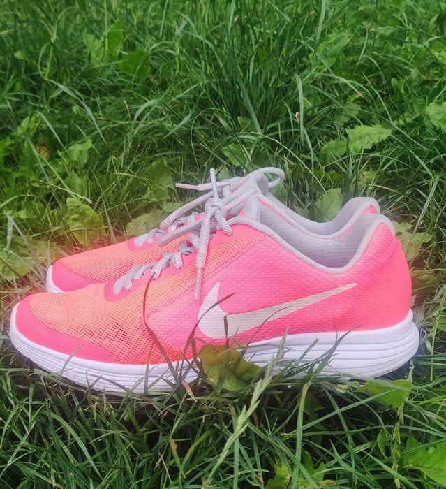 Кросівки жіночі_NIKE Revolution 3 LAVA
