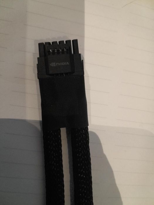 adapter zasilania karty graficznej NVIDIA