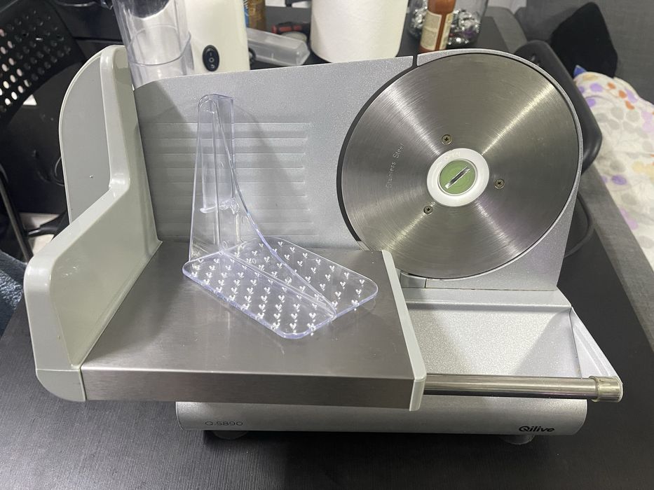 Fatiador de fiambre e queijo