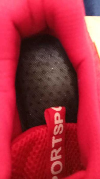 Czerwone buty 40 na nietypowej podeszwie wkładka 26 cm