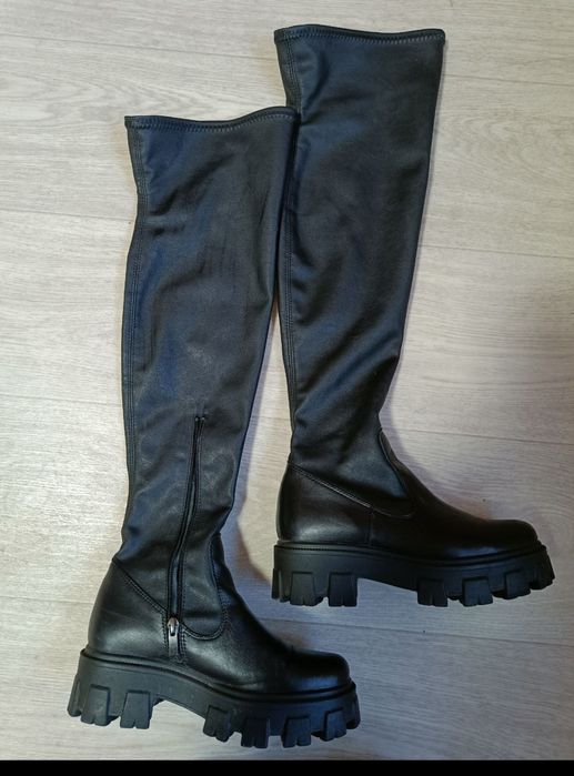 Продам жіночі ботфорти модні шкіряні