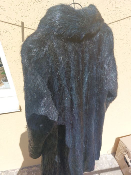 Шуба з нутрії .Розмір52 -54