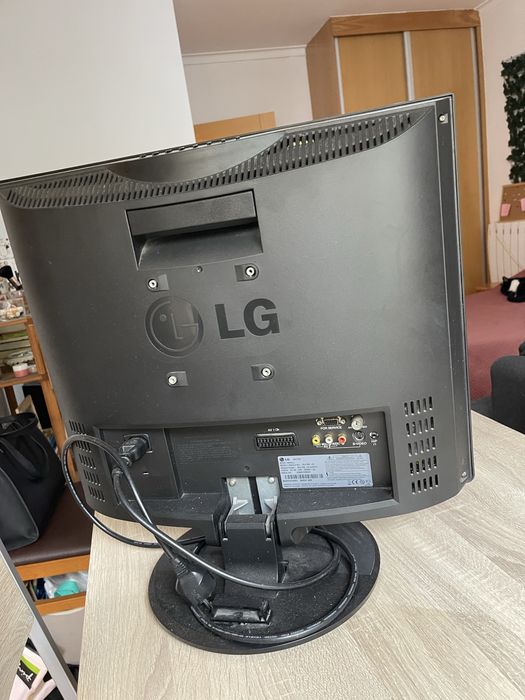Televisão LG Preta - Em bom estado
