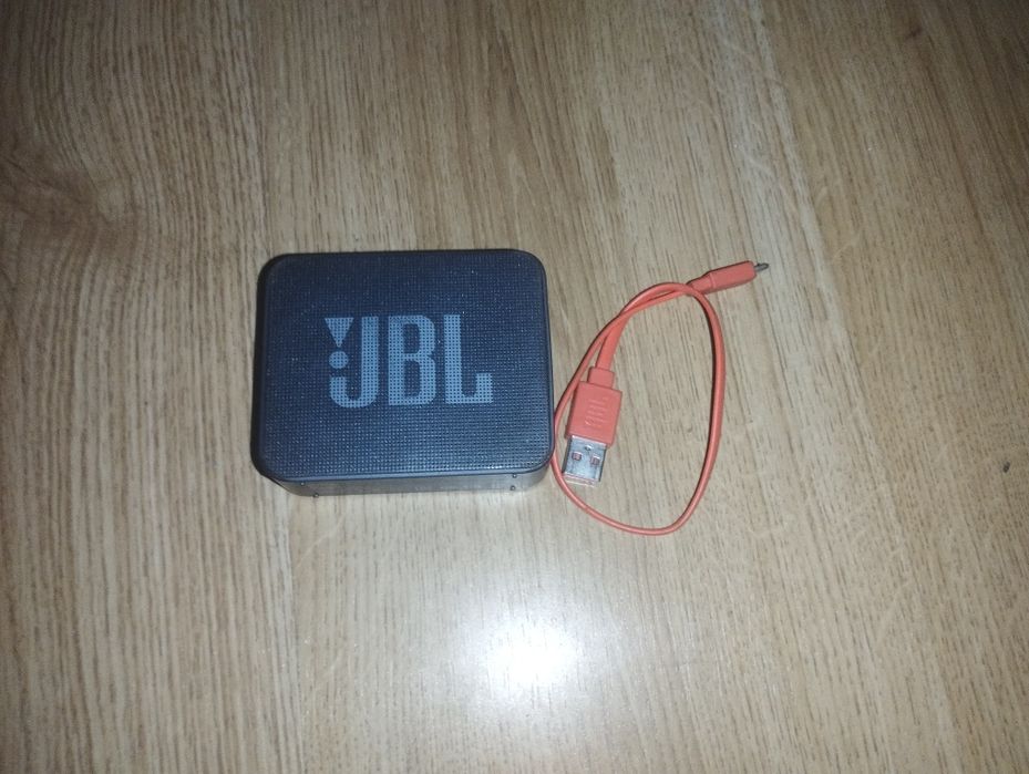 JBL Go Essential — Portable speaker in good condition64564181352066122