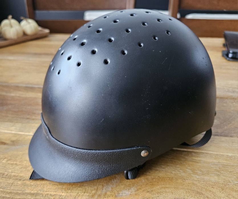 Toczek Kask jeździecki na konie Decathlon Fouganzai 52-55