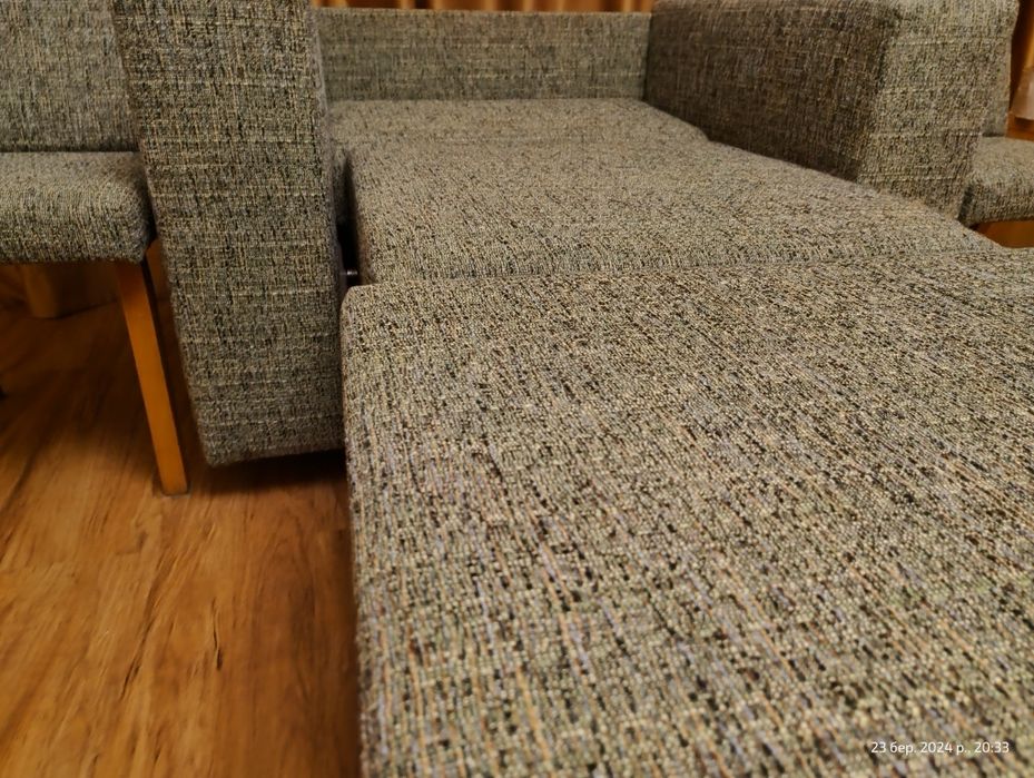 Продам розкладне крісло