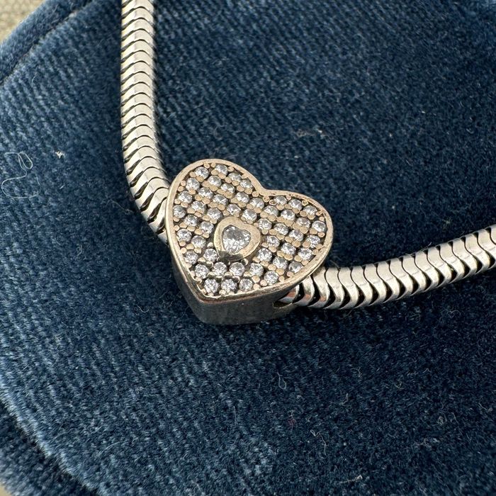 Srebrna Zawieszka Charms Serce Z Cyrkoniami Próba 925 Waga 3.65g Do Bransoletki Modułowej Typu ,,Pandora" (J)