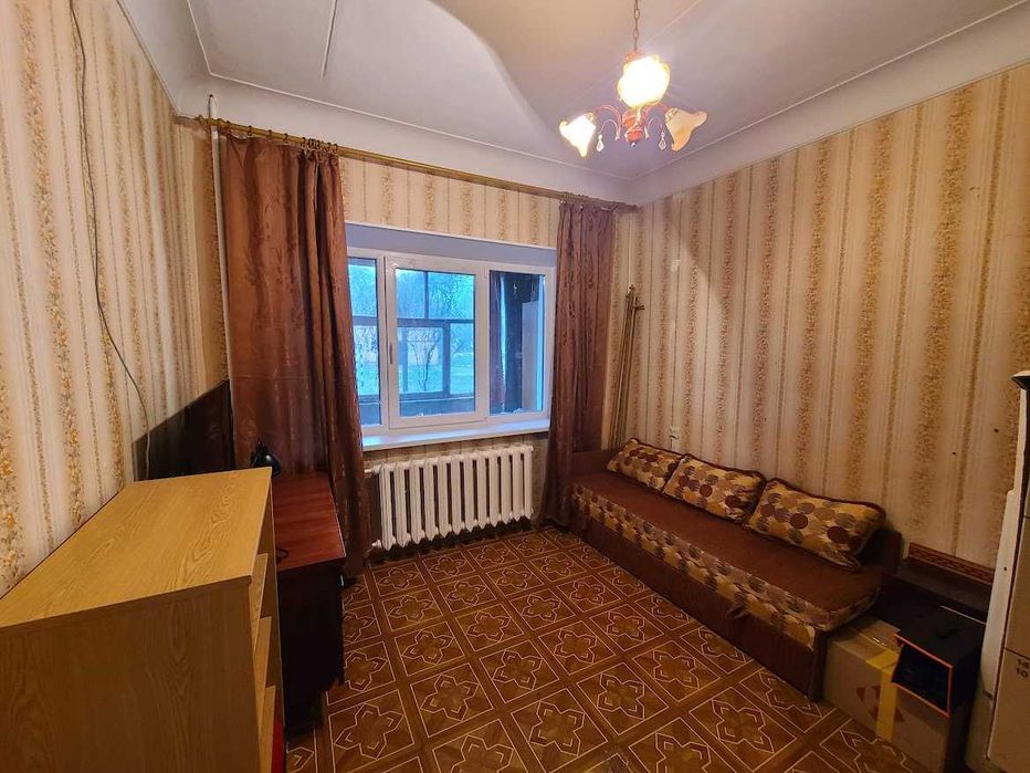 Центр, р-н Березового Скверу, вул. Короленка, пл.63,4 за $57000