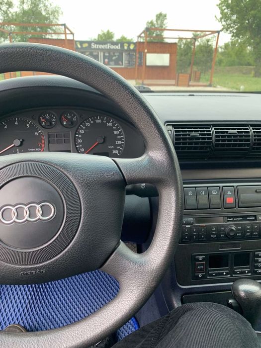 Продам Aуди А-4 1999