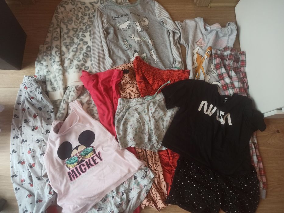 Paka ubranek 128-140