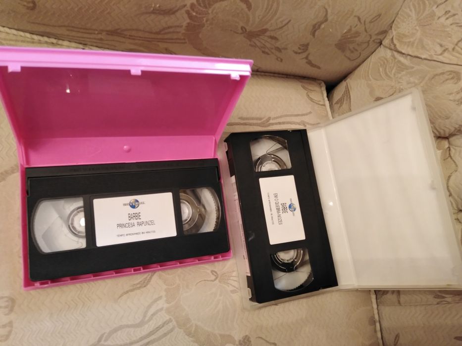 2 Cassetes da Barbie. Barbie Rapunzel e Barbie em O Quebra Nozes.