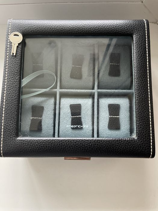 Продается коробка для хранения часов