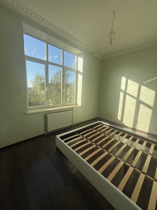 Продаж ексклюзивної 3-кімнатної квартири в центрі Самбора