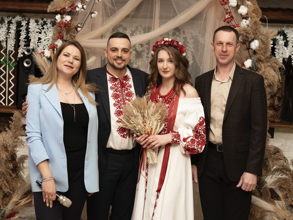 Ведуча на свято, Весілля, Випускний, Музика, Діджей, Тамада, Хрестини