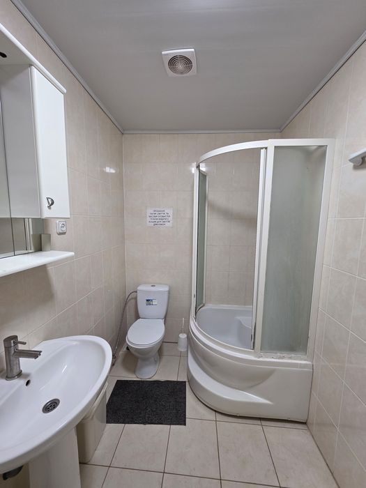 Продається гарний маєток біля Дністра