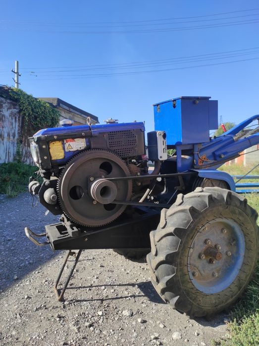 Мотоблок дизельний Зубр 10