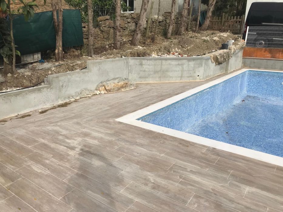 Construção de piscinas64739243764355125