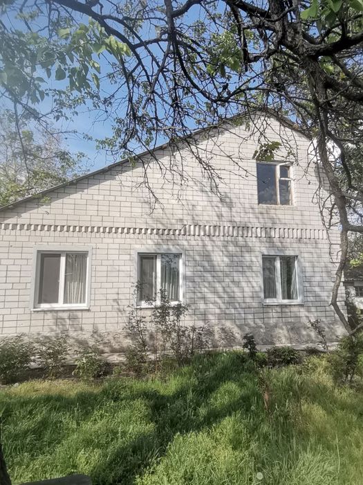 Продам 2 поверховий будинок Єлизаветівка