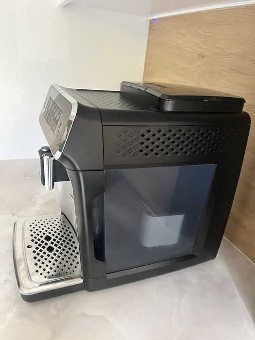 Ekspres do kawy PHILIPS Sarco Lattego  EP 3246