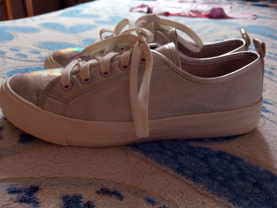 Кеди (макасини) H&M