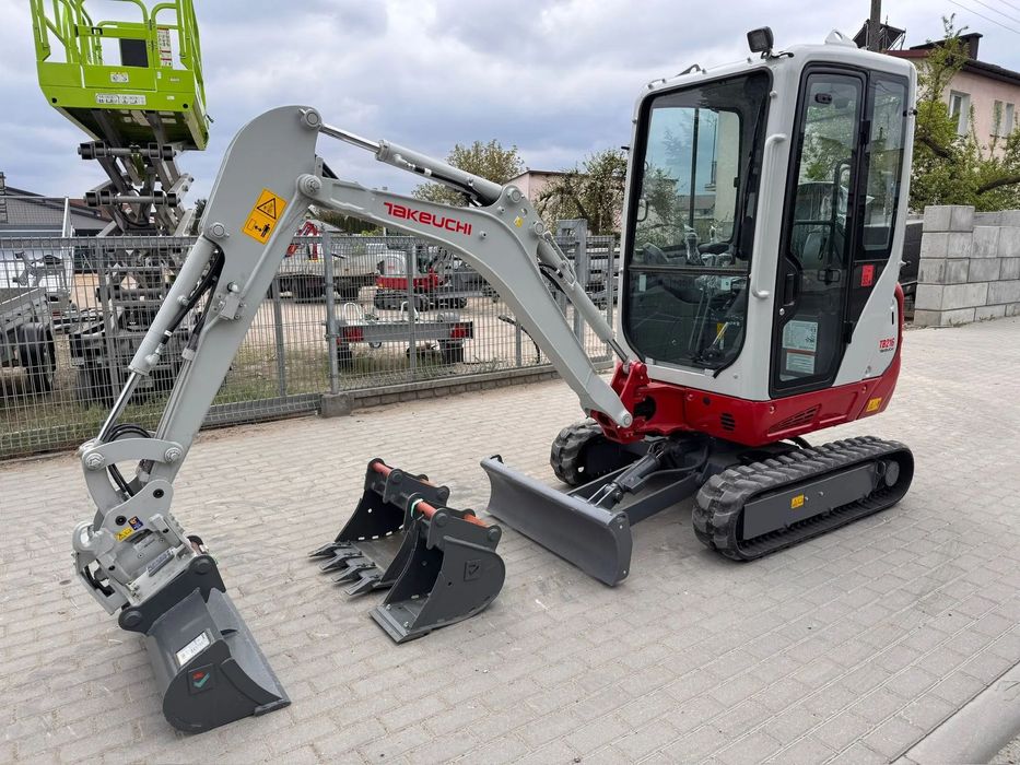 Takeuchi TB216 V4 PowerTilt Lehnhoff MS01 Japońska Od RĘKI  TAKEUCHI TB216-V4 NOWA Japońska PowerTilt MS01 TOP!!