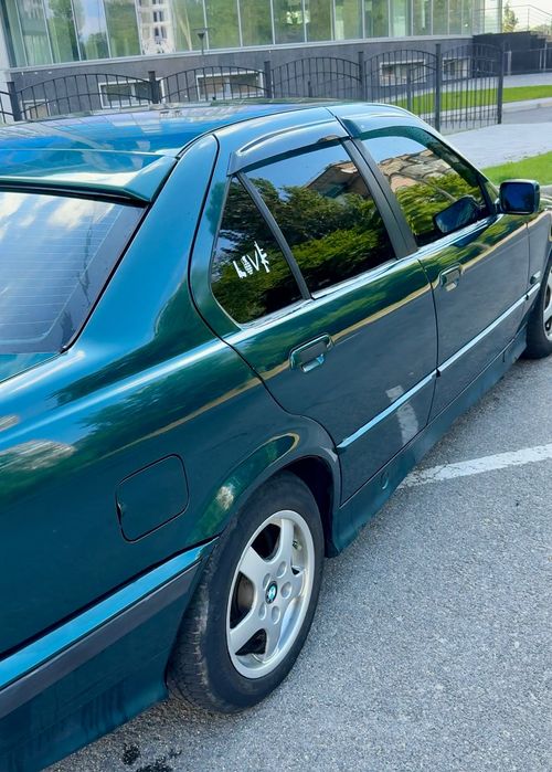 Продам BMW e36 320i